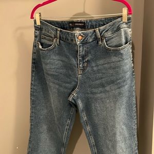 LIKE NEW Boden Girlfriend Jean Size:14